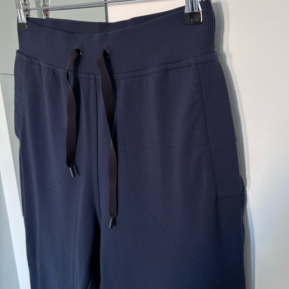 Lululemon Future Varsity Pants in Inkwell - Picture 6 of 13